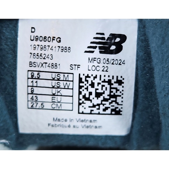 New Balance 9060 New Spruce Salt Marsh Green M 9.5 / W 11 U9060FG Sneakers - Picture 11 of 12
